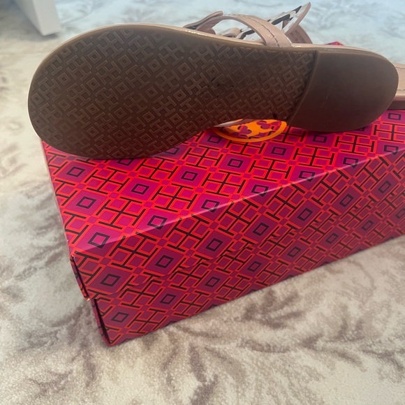 Tory Burch, seashell pink patent Miller sandal - Picture 3 of 4